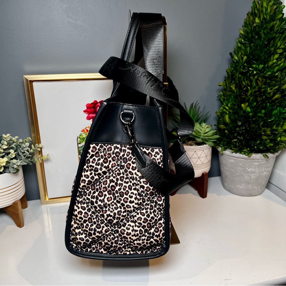 Betsey Johnson XOBECA Tote Quilted Leopard Black Crossbody Strap Heart Bag Charm - Picture 9 of 16